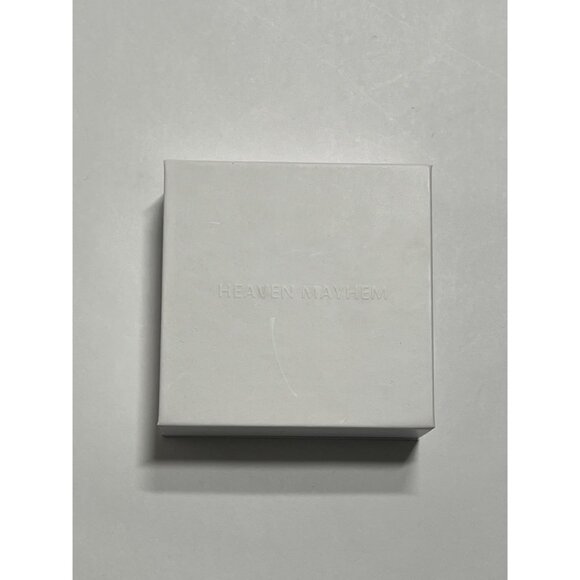 Heaven Mayhem Archer Earrings in Gold Black - Picture 4 of 5